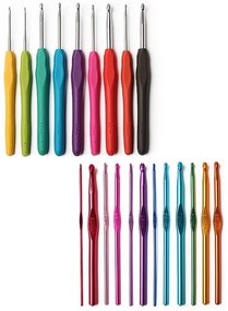 Trusa de crosetat cu fire colorate si accesorii, in geanta de umar