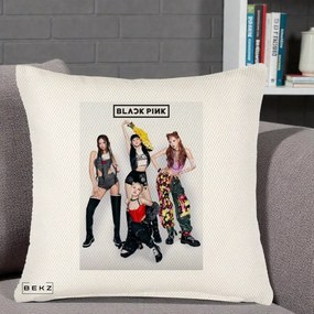 Perna Personalizata K-pop BLACKPINK Fotografie Grup Tinute Edgy, 40x40 cm, Crem Reliefat, Husa Detasabila, Perna Inclusa, BEKZ®