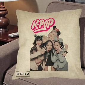 Perna Personalizata BLACKPINK K-Pop Grup Pozitii Amuzante, 40x40 cm, Crem, Husa Detasabila, Perna Inclusa, BEKZ®