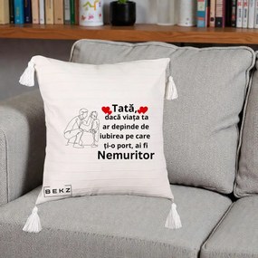 Cadou pentru Tata - Perna Personalizata Tata Nemuritor cu Inimi Rosii, 40x40 cm, Bej cu Franjuri, Husa Detasabila, Perna Inclusa, BEKZ®