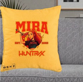 Perna Personalizata K-pop HUNTRX Mira Personaj Avoline, 40x40 cm, Galben, Husa Detasabila, Perna Inclusa, BEKZ®