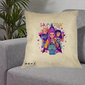Perna Personalizata K-pop HUNTRX Trio cu Pisica Stele, 40x40 cm, Crem, Husa Detasabila, Perna Inclusa, BEKZ®