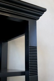 Biblioteca din lemn masiv si furnir, cu 2 usi si 4 rafturi, aspect rustic, Marseille.