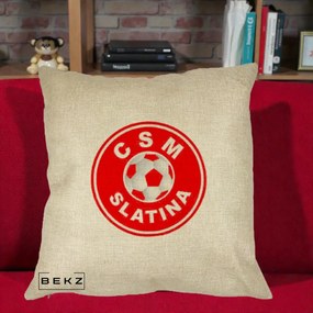 Perna Personalizata CSM Slatina Fotbal, 40x40 cm, Crem, Husa Detasabila, Perna Inclusa, BEKZ®