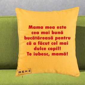 Cadou pentru Mama - Perna Personalizata Mama cea Mai Buna Bucatareasa, 40x40 cm, Galben, Husa Detasabila, Perna Inclusa, BEKZ®
