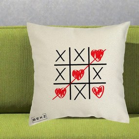 Cadou Romantic - Perna Personalizata Love Joc X si Inima cu Castigator Iubire, 40x40 cm, Ecru, Husa Detasabila, Perna Inclusa, BEKZ®