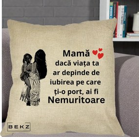 Cadou pentru Mama - Perna Personalizata Mama Nemuritoare Imbratisare, 40x40 cm, Crem, Husa Detasabila, Perna Inclusa, BEKZ®