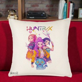 Perna Personalizata K-pop HUNTRX Trio Foto cu Pisica, 40x40 cm, Crem Reliefat, Husa Detasabila, Perna Inclusa, BEKZ®