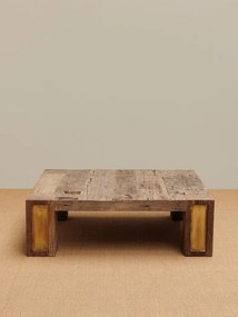 Măsuță de cafea pătrată din lemn reciclat, natur, cu inserții de alamă și picioare masive, finisaj mat, 31 x 100 x 100 cm, „Visconti”