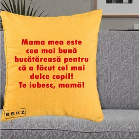 Cadou pentru Mama - Perna Personalizata Mama cea Mai Buna Bucatareasa, 40x40 cm, Galben, Husa Detasabila, Perna Inclusa, BEKZ®