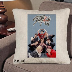 Perna Personalizata K-pop Stray Kids You Make Stray Kids Stay cu Foto Grup, 40x40 cm, Bej Canapea, Husa Detasabila, Perna Inclusa, BEKZ®