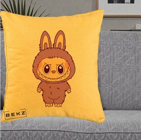 Perna Personalizata Labubu Violet Solo, 40x40 cm, Galben, Husa Detasabila, Perna Inclusa, BEKZ®