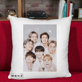 Perna Personalizata K-pop BTS Foto Grup Cute cu Animatii si 7 Membrii, 40x40 cm, Alb Pufos, Husa Detasabila, Perna Inclusa, BEKZ®