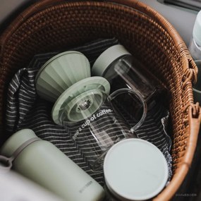 Cana cu filtru de cafea Buydeem CD1024-CG, 300 ml, Sticla borosilicata, Otel inoxidabil, Verde