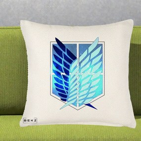 Perna Personalizata Attack on Titan Wings of Freedom, 40x40 cm, Crem Reliefat, Husa Detasabila, Perna Inclusa, BEKZ®