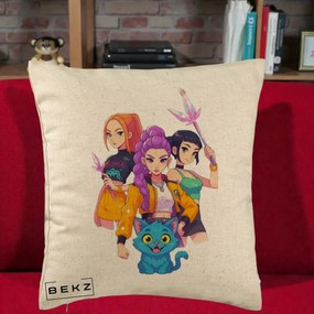 Perna Personalizata K-pop HUNTRX Trio cu Pisica si Cristale, 40x40 cm, Bej, Husa Detasabila, Perna Inclusa, BEKZ®
