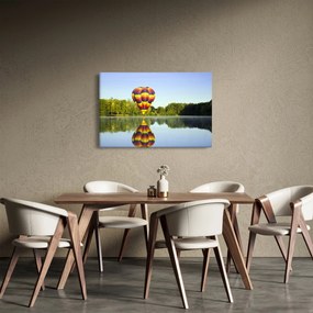 Tablou cu balon cu aer cald pe un lac (90x60 cm)