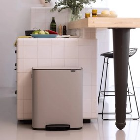 Cos de gunoi Brabantia Bo Pedal 1010450, 2x30 l, Inchidere lina, Baza antiderapanta, Gri deschis