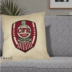 Perna Personalizata CFR Cluj Fotbal Club 1907, 40x40 cm, Crem, Husa Detasabila, Perna Inclusa, BEKZ®