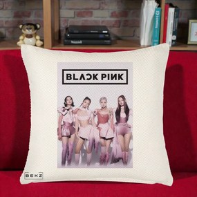 Perna Personalizata K-pop BLACKPINK Poster Roz Tinute Coordonate, 40x40 cm, Crem Reliefat, Husa Detasabila, Perna Inclusa, BEKZ®