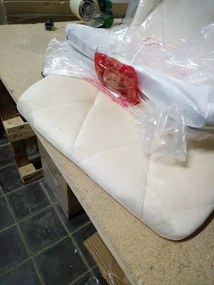 OFERTA Scaun de dining din catifea bej deschis LIBRA cu picioare negre II. calitate