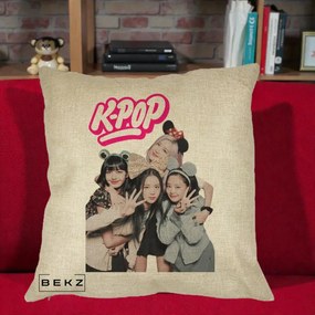 Perna Personalizata BLACKPINK K-Pop Grup Pozitii Amuzante, 40x40 cm, Crem, Husa Detasabila, Perna Inclusa, BEKZ®