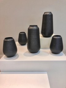 Vaza Mare Vulcano (Negru Mat-Model in Relief)