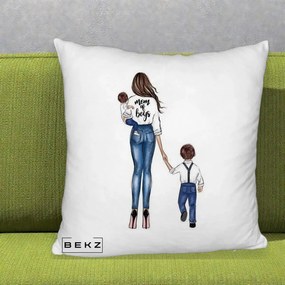 Cadou pentru Mama - Perna Personalizata Mom of Boys Mama cu Baietii, 40x40 cm, Alb Pufos, Husa Detasabila, Perna Inclusa, BEKZ®