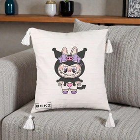 Perna Personalizata Labubu x Kuromi, 40x40 cm, Bej cu Franjuri, Husa Detasabila, Perna Inclusa, BEKZ®