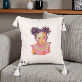 Perna Decorativa Fetita Vesela Portret Colorat, 40x40 cm, Bej cu Franjuri, Husa Detasabila, Perna Inclusa, BEKZ®