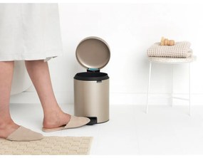 Cos de gunoi cu pedala Brabantia NewIcon 1003198, 5 L, Inchidere lina, Baza antiderapanta, Auriu metalic