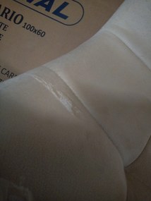 Reducere Scaun de catifea bej KARA cu picioare negre calitatea a II-a