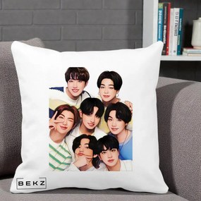 Perna Personalizata K-pop BTS Bangtan Boys Portret Grup Fanart, 40x40 cm, Alba Mata, Husa Detasabila, Perna Inclusa, BEKZ®
