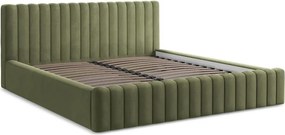 Pat matrimonial verde tapițat cu spațiu de depozitare cu somieră 140x200 cm Lemi – Makamii