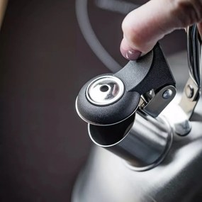 Ceainic cu fluier Kinghoff KH 1859, 2.5 l, Inducтie, Mаner din lemn, Inox