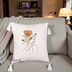 Perna Decorativa Portret Feminin Floare Portocalie, 40x40 cm, Bej cu Franjuri, Husa Detasabila, Perna Inclusa, BEKZ®
