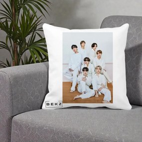 Perna Personalizata K-pop BTS Foto Grup All-White Elegant, 40x40 cm, Alba Mata, Husa Detasabila, Perna Inclusa, BEKZ®