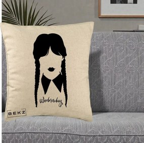 Perna Personalizata Wednesday Addams Silueta Alb-Negru, 40x40 cm, Bej, Husa Detasabila, Perna Inclusa, BEKZ®