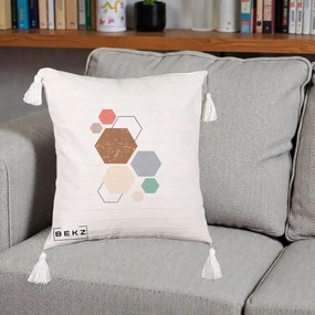Perna Decorativa Geometric Hexagoane Multicolor, 40x40 cm, Bej cu Franjuri, Husa Detasabila, Perna Inclusa, BEKZ®