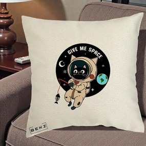 Perna Decorativa Give Me Space Pisica Astronaut, 40x40 cm, Ecru, Husa Detasabila, Perna Inclusa, BEKZ®