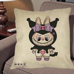 Perna Personalizata Labubu x Kuromi, 40x40 cm, Crem, Husa Detasabila, Perna Inclusa, BEKZ®