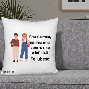 Cadou pentru Frate - Perna Personalizata Fratele Meu Te Iubesc Elevi Ilustratie Colorata, 40x40 cm, Alb Pufos, Husa Detasabila, Perna Inclusa, BEKZ®