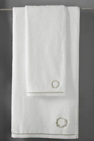 Prosop de corp SEHZADE 85x150 cm Alb crem - broderie auriu