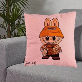 Perna Personalizata Labubu Streetwear Portocaliu, 40x40 cm, Roz, Husa Detasabila, Perna Inclusa, BEKZ®