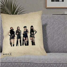 Perna Personalizata K-pop BLACKPINK Tinute Negre Elegante Grup, 40x40 cm, Crem, Husa Detasabila, Perna Inclusa, BEKZ®