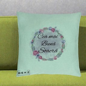 Cadou pentru Soacra - Perna Personalizata Cea mai Buna Soacra cu Coronita Flori Roz si Mov, 40x40 cm, Verde Menta, Husa Detasabila, Perna Inclusa, BEKZ®
