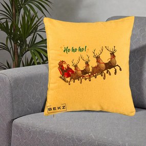 Perna Decorativa Ho Ho Ho Mos Craciun cu Sanie si Reni, 40x40 cm, Galben, Husa Detasabila, Perna Inclusa, BEKZ®
