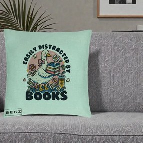 Perna Personalizata Easily Distracted by Books, 40x40 cm, Verde Menta, Husa Detasabila, Perna Inclusa, BEKZ®