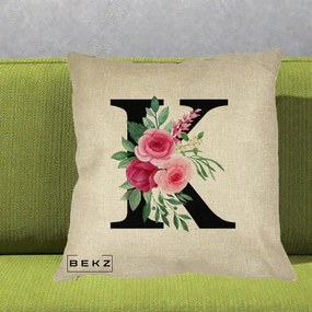 Cadou Personalizat - Perna Personalizata Monograma Florala Litera K, 40x40 cm, Crem, Husa Detasabila, Perna Inclusa, BEKZ®