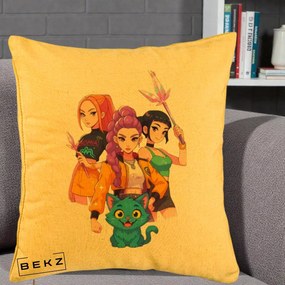 Perna Personalizata K-pop HUNTRX Trio cu Pisica si Cristale, 40x40 cm, Galben, Husa Detasabila, Perna Inclusa, BEKZ®